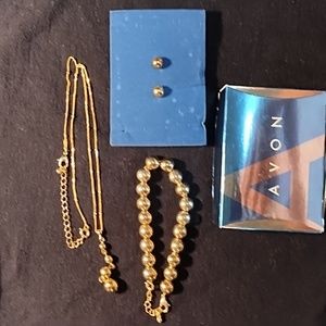 Avon Necklace, bracelet and earring set